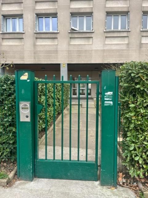 Chambre Privee Dans Un Appartement Partage Villeurbanne Esterno foto